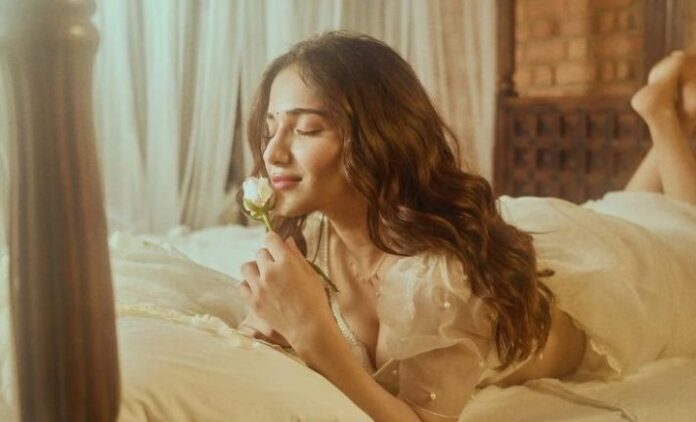 good-night-shayari-in-hindi